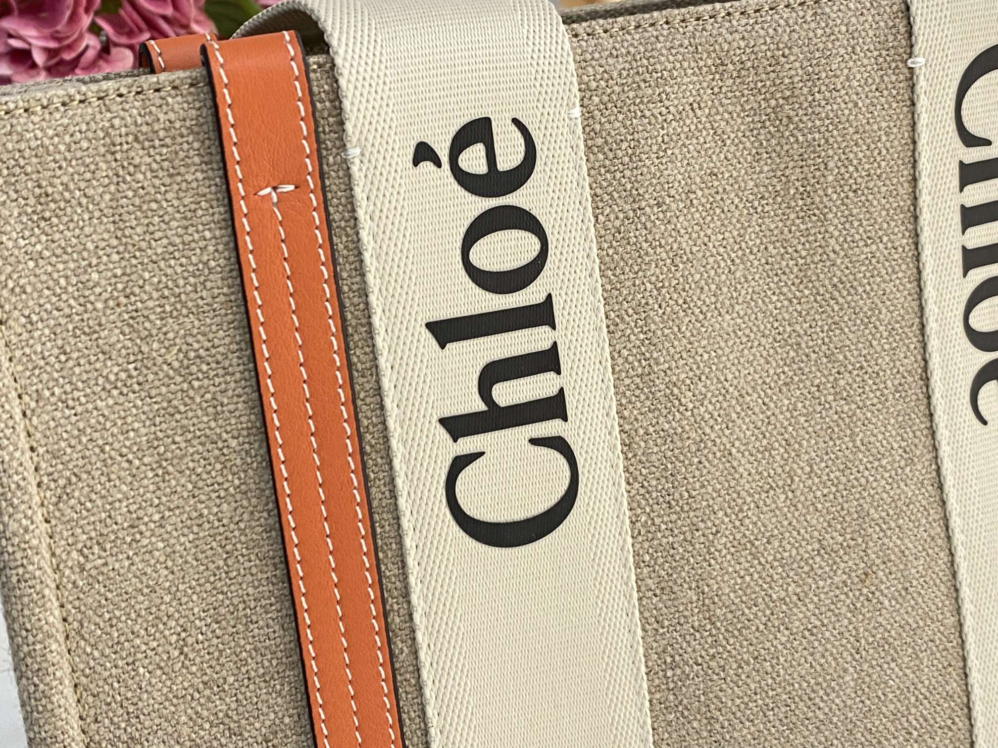 Chloe Medium Woody Tote Bag In Linen 